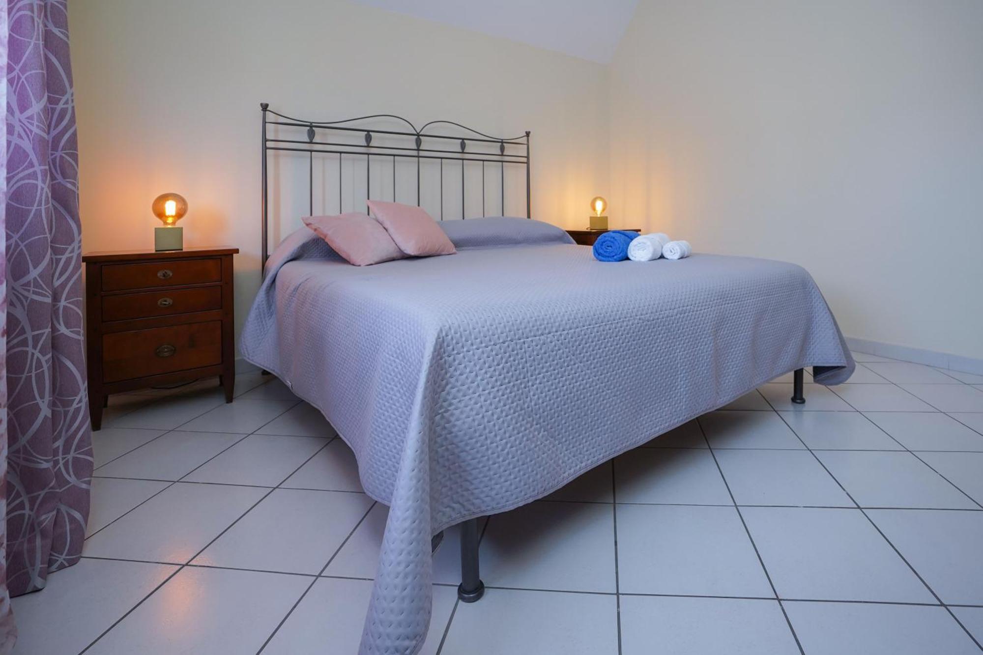 La Casa Di Azzurra Centro Citta Appartamento Fino A 4 Posti Letto E 2 Bagni Фоджа Екстер'єр фото