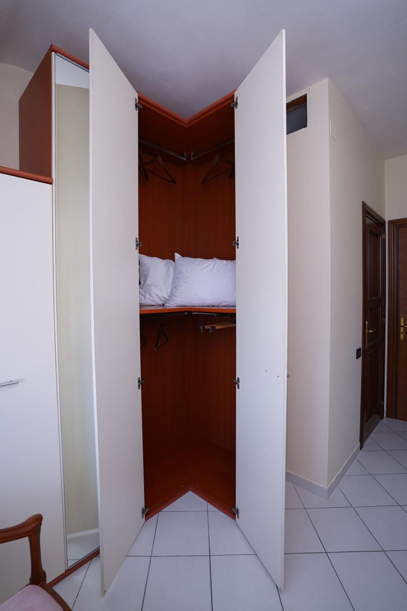 La Casa Di Azzurra Centro Citta Appartamento Fino A 4 Posti Letto E 2 Bagni Фоджа Екстер'єр фото